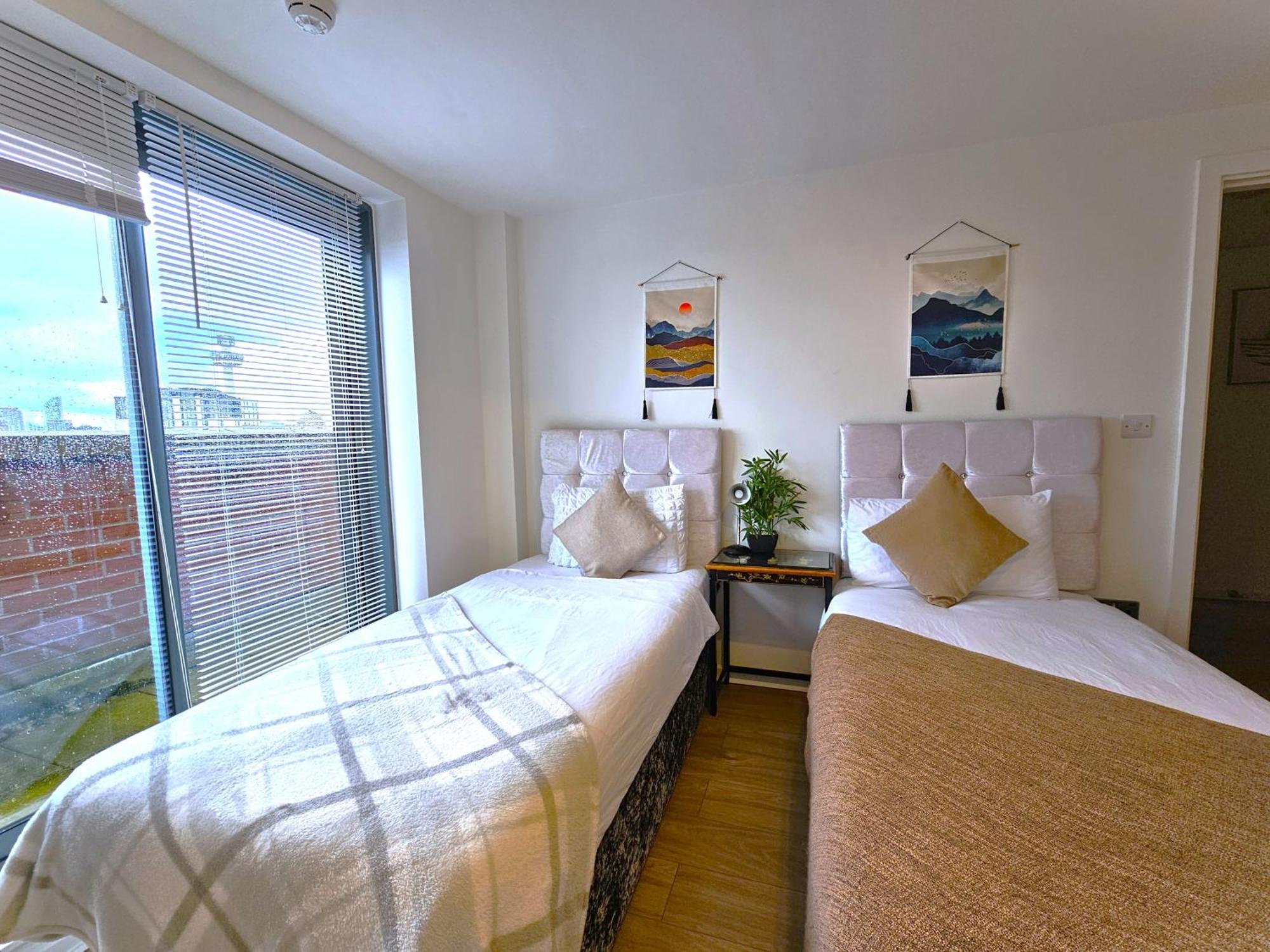 Sidemersey Livings- Convenient 1-Bedroom Flat With A View, Central Liverpool Exterior foto